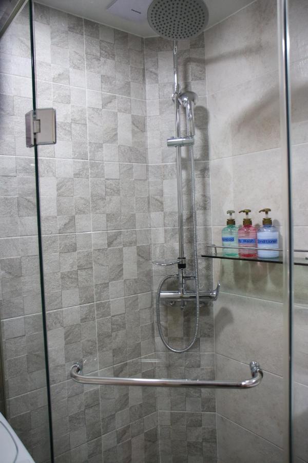 Hongdae Residence-2 1Min From Hongik Uni Station Exit #1 Seoul Exterior photo